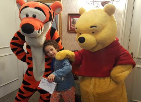 Hermione avec Tigrou et Winnie