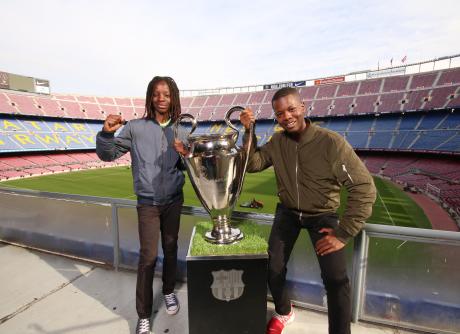 Morgan et son frère dans le stade