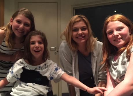 Betty, Louane et des amies 