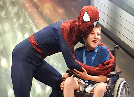 Rencontre de Dylan avec Spiderman