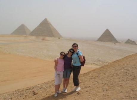 Devant les pyramidesz