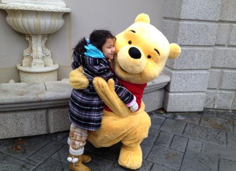 Elena et Winnie l'ourson